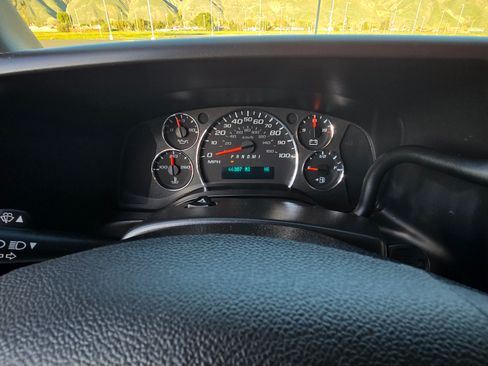 Used 2020 Chevrolet Express 3500 LS image 22