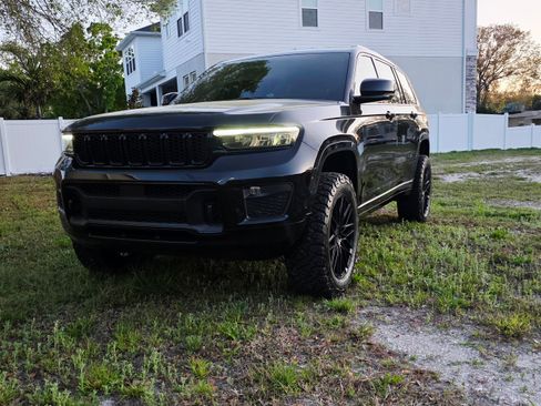 Used 2021 Jeep Grand Cherokee L Overland w/ Quick Order Package 25N image 4