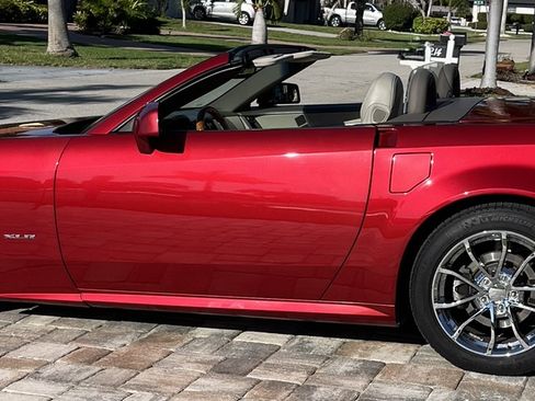 Used 2005 Cadillac XLR Convertible 2D image 13