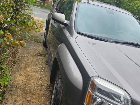 Used 2011 GMC Terrain SLT image 10