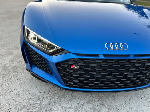 Used 2021 Audi R8 V10 w/ Premium Package image 19