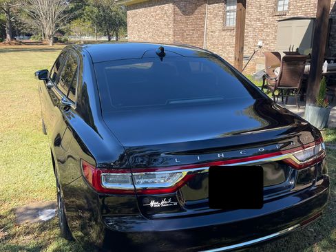 Used 2020 Lincoln Continental Reserve w/ Rear Seat Amenities Package image 8