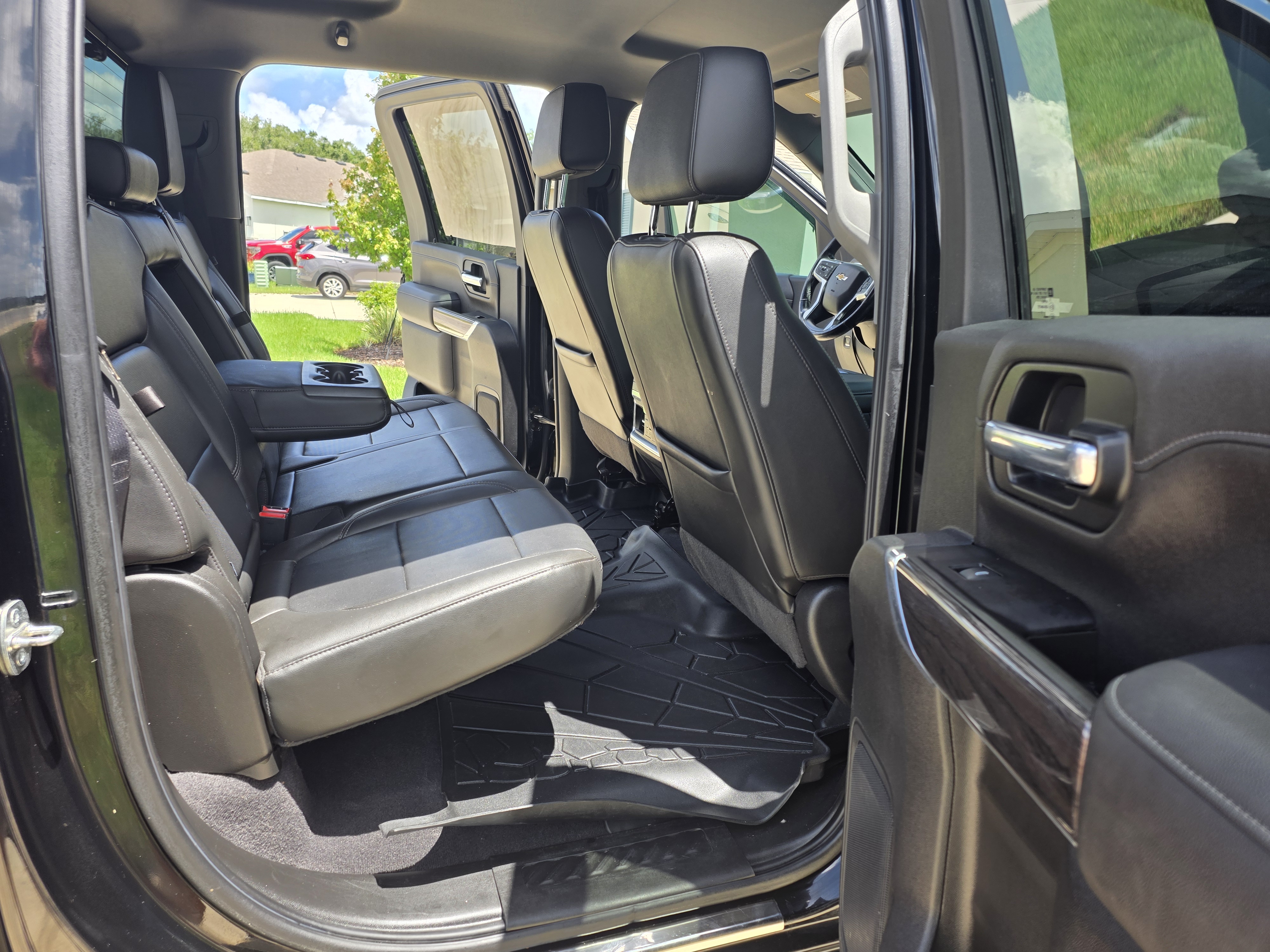 Used 2020 Chevrolet Silverado 3500 LTZ w/ LTZ Premium Package AWD/4WD image 9