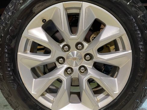 Used 2022 Chevrolet Silverado 1500 Custom image 12