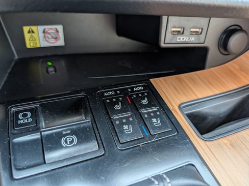 Used 2021 Lexus RX 450hL AWD w/ Premium Package image 21