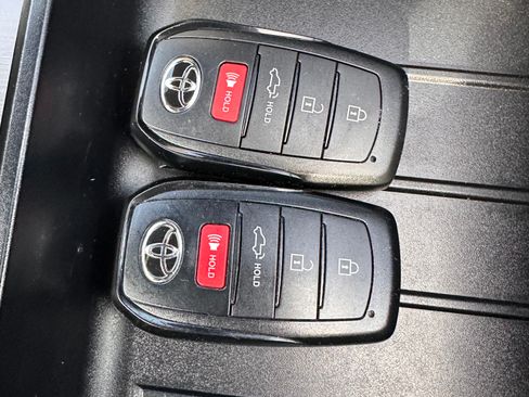 Used 2023 Toyota Tundra Platinum image 15