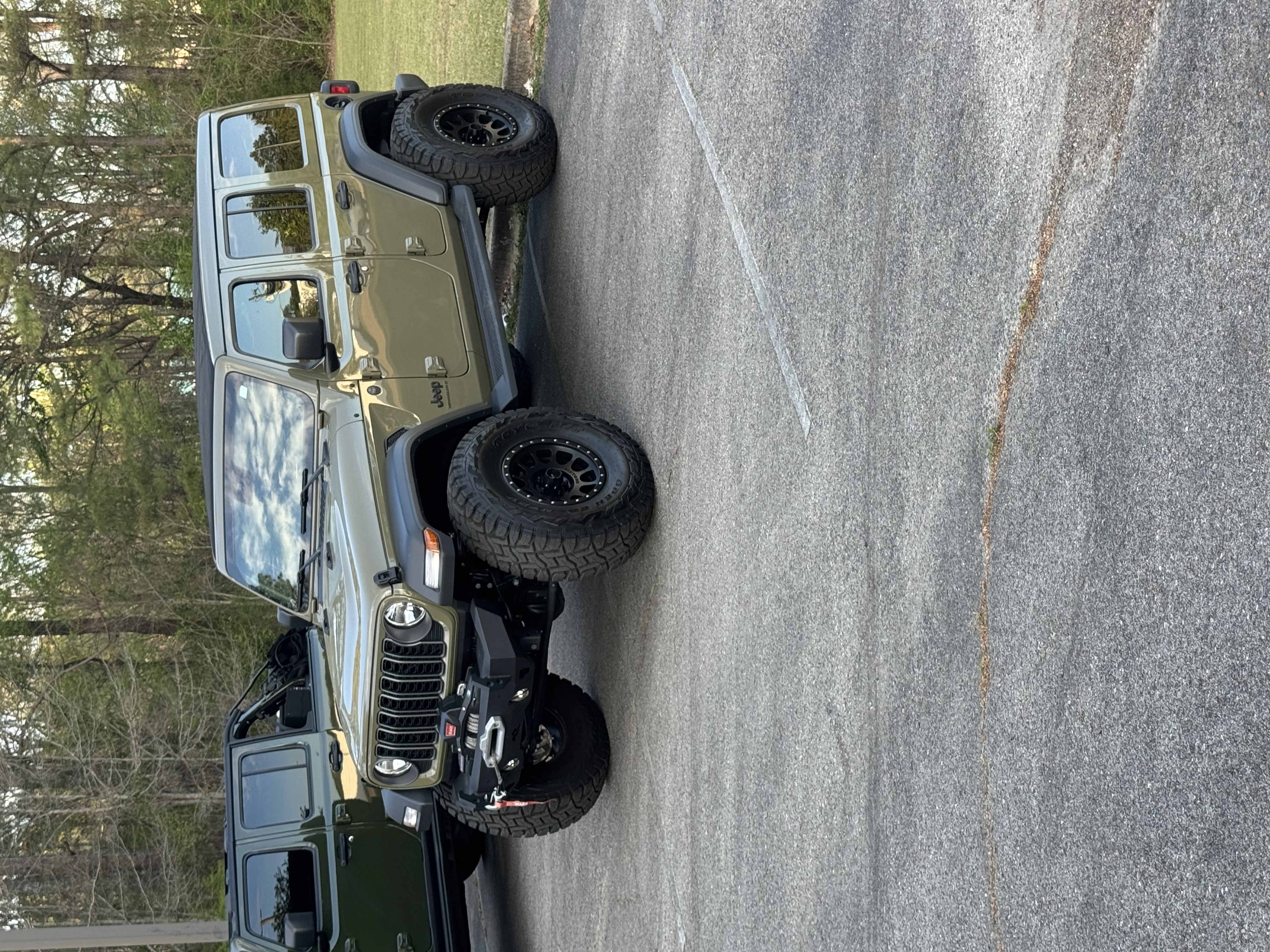 Used 2025 Jeep Wrangler Unlimited Sport AWD/4WD image 4