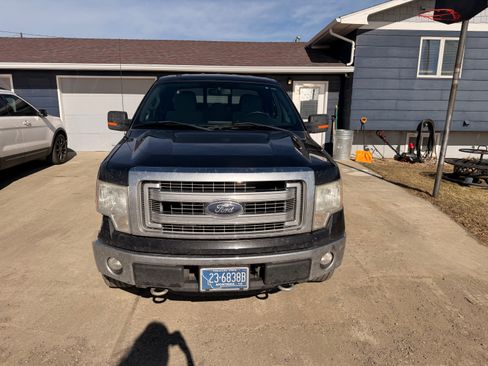 Used 2013 Ford F150 XLT w/ Luxury Equipment Group image 2