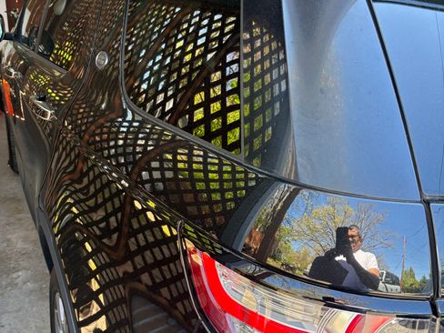 Used 2017 Land Rover Discovery Sport HSE Luxury image 15