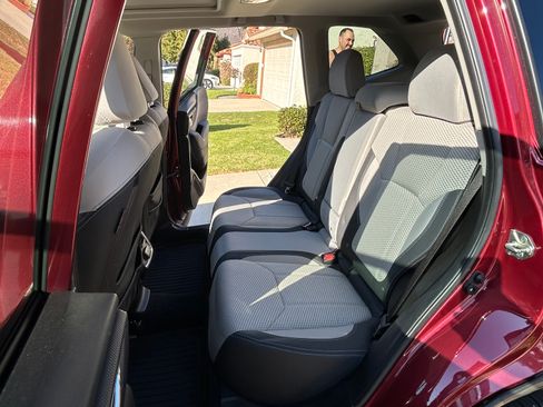 Used 2021 Subaru Forester Premium w/ Popular Package #1 image 9