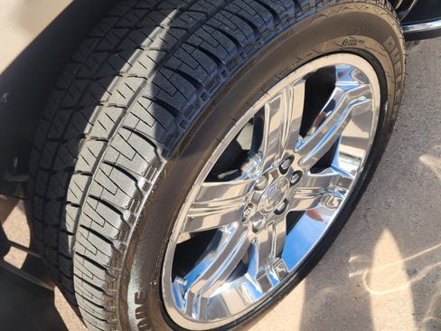 Used 2013 Cadillac Escalade Luxury image 8