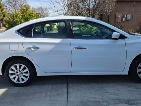 Used 2018 Nissan Sentra S image 4