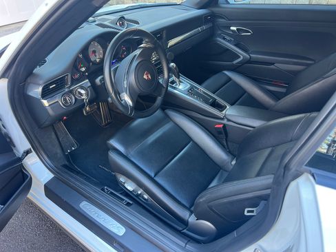 Used 2014 Porsche 911 Carrera 4S image 13