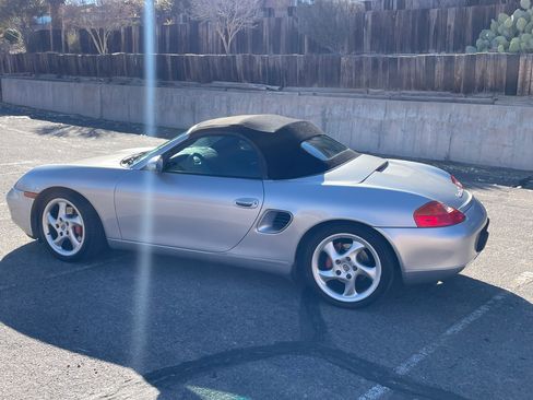 Used 2002 Porsche Boxster S image 9