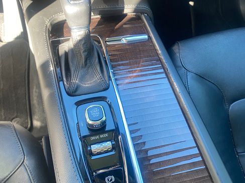 Used 2019 Volvo XC90 T5 Momentum w/ Advanced Package image 25