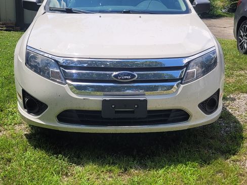 Used 2011 Ford Fusion S FWD image 1
