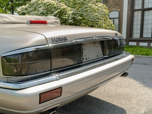 Used 1995 Jaguar XJS 4.0 Convertible image 12