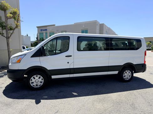 Used 2019 Ford Transit 350 XLT RWD image 1