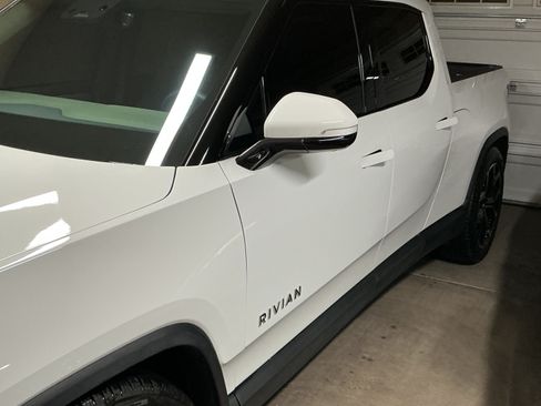 Used 2024 Rivian R1T Adventure image 5
