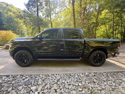 Used 2023 RAM 1500 Laramie AWD/4WD image 1