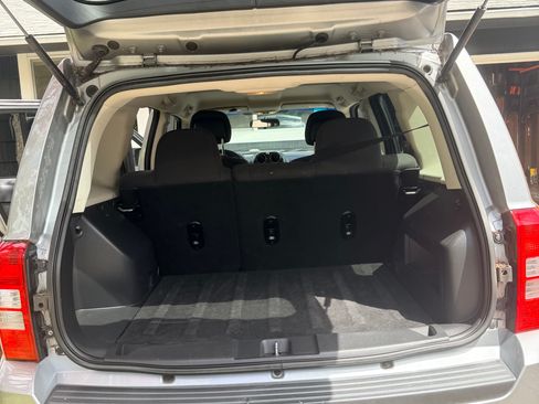 Used 2015 Jeep Patriot Sport FWD image 9