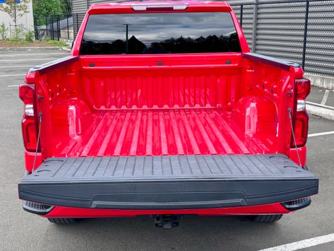 Used 2020 Chevrolet Silverado 1500 Custom w/ Custom 2.7L Value Package AWD/4WD image 18