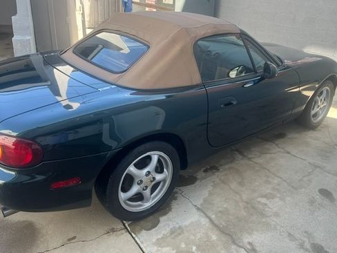 Used 1999 MAZDA MX-5 Miata RWD image 5