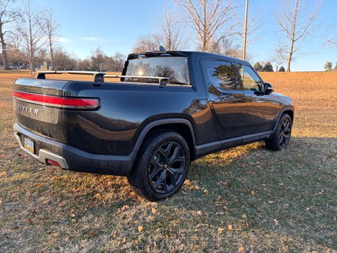 Used 2023 Rivian R1T Adventure image 5