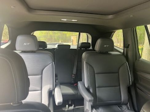 Used 2025 Buick Enclave Sport Touring w/ Power Package image 11