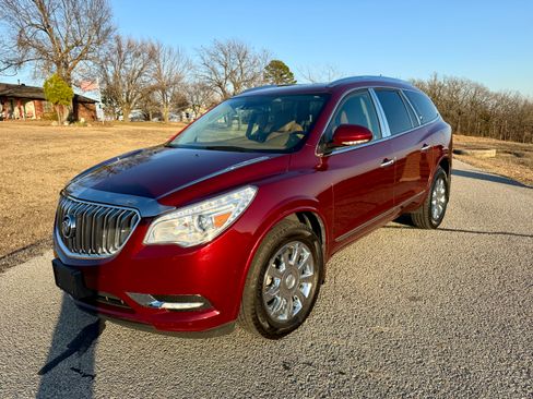 Used 2017 Buick Enclave Leather w/ Trailering Package image 1