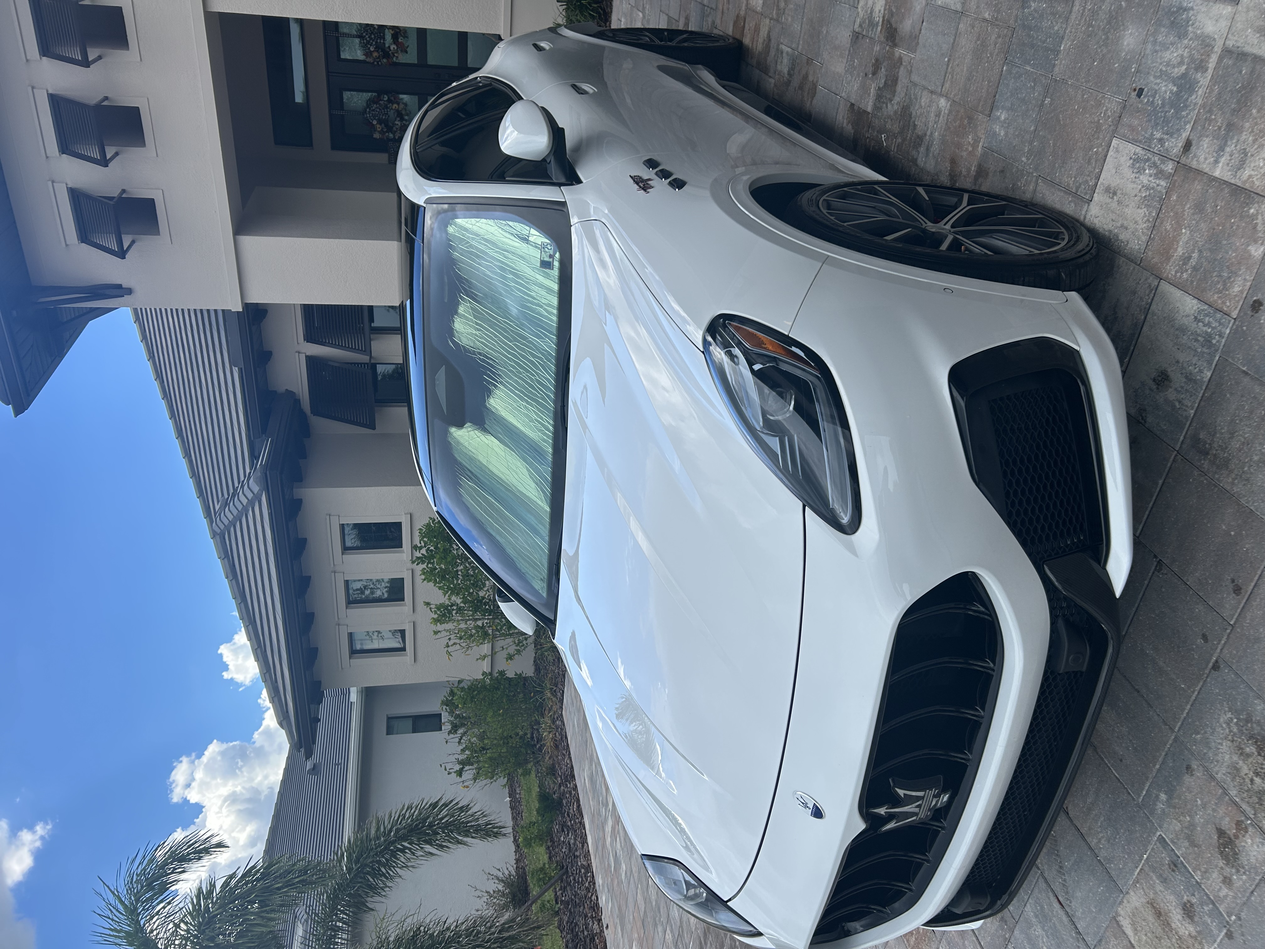 Used 2023 Maserati Grecale Trofeo AWD/4WD image 9