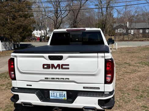 Used 2022 GMC Sierra 1500 Elevation w/ Elevation Premium Package image 10