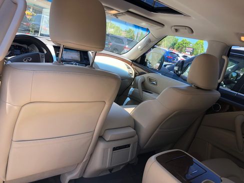 Used 2016 INFINITI QX80 2WD w/ 22" Wheel Package image 2