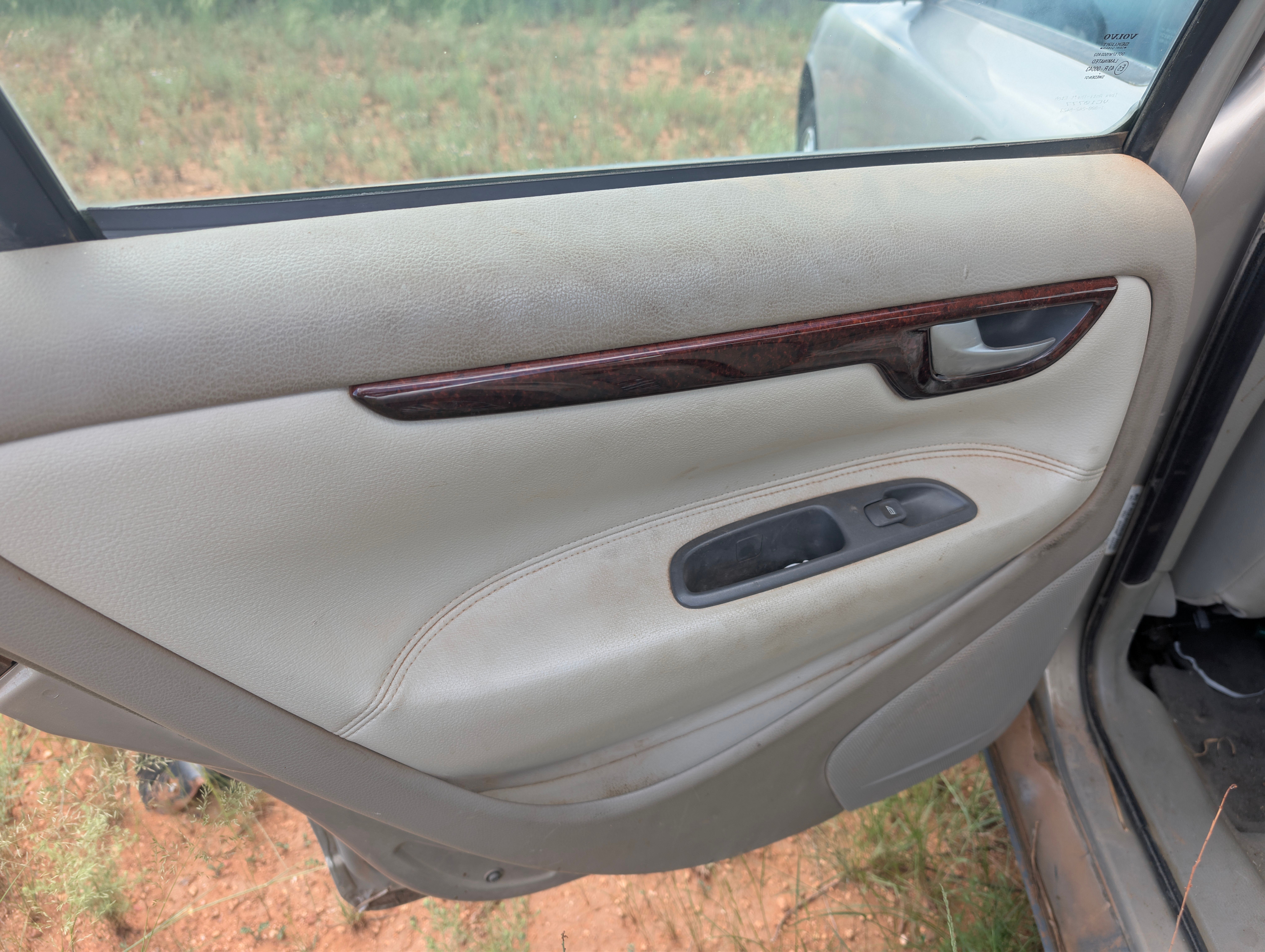 Used 2001 Volvo S60 2.4T FWD image 8