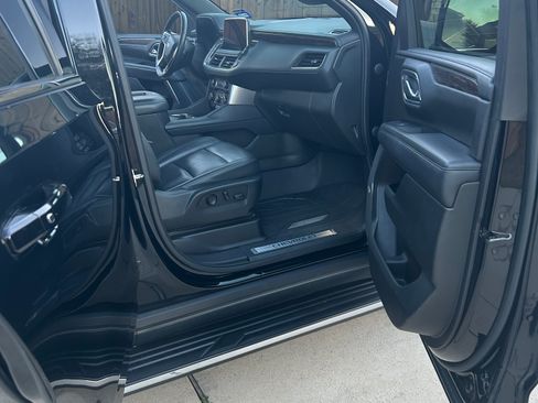 Used 2021 Chevrolet Tahoe LT w/ LT Signature Package image 20