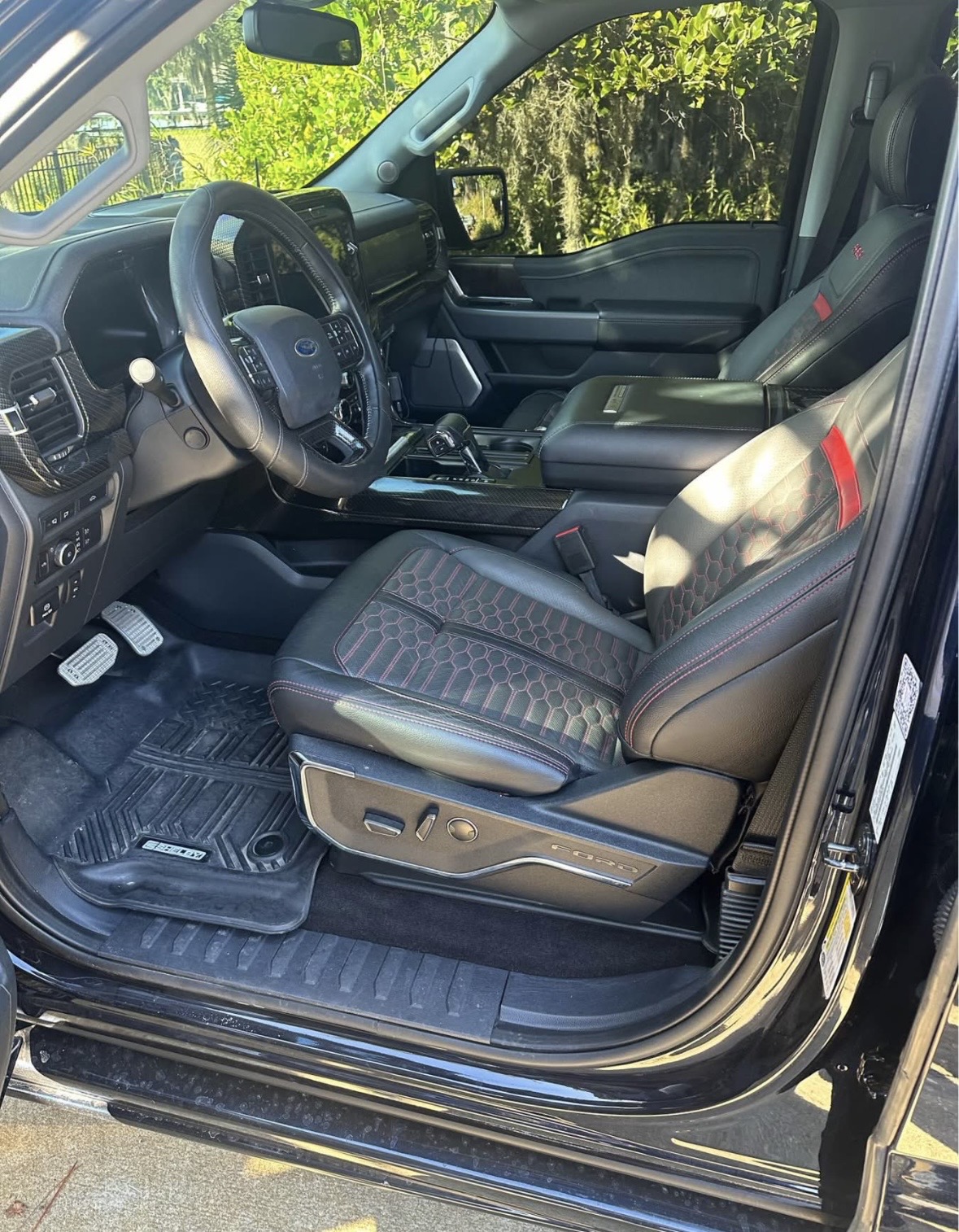 Used 2021 Ford F150 Lariat w/ Equipment Group 502A High AWD/4WD image 11