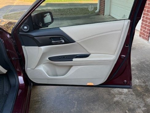 Used 2015 Honda Accord EX-L image 14