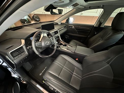 Used 2022 Lexus RX 450h AWD w/ Luxury Package image 11