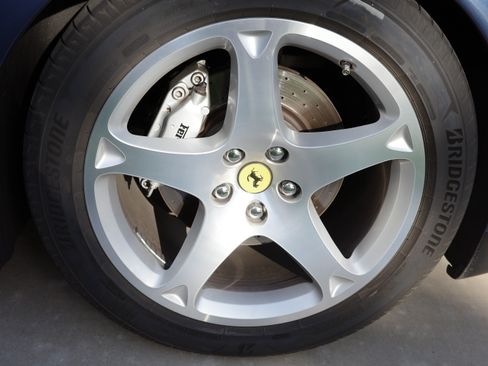 Used 2006 Ferrari 612 Scaglietti RWD image 16
