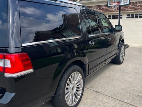 Used 2015 Lincoln Navigator L 2WD image 6