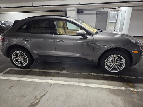 Used 2015 Porsche Macan S image 4