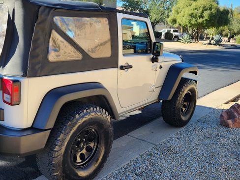 Used 2009 Jeep Wrangler X image 6