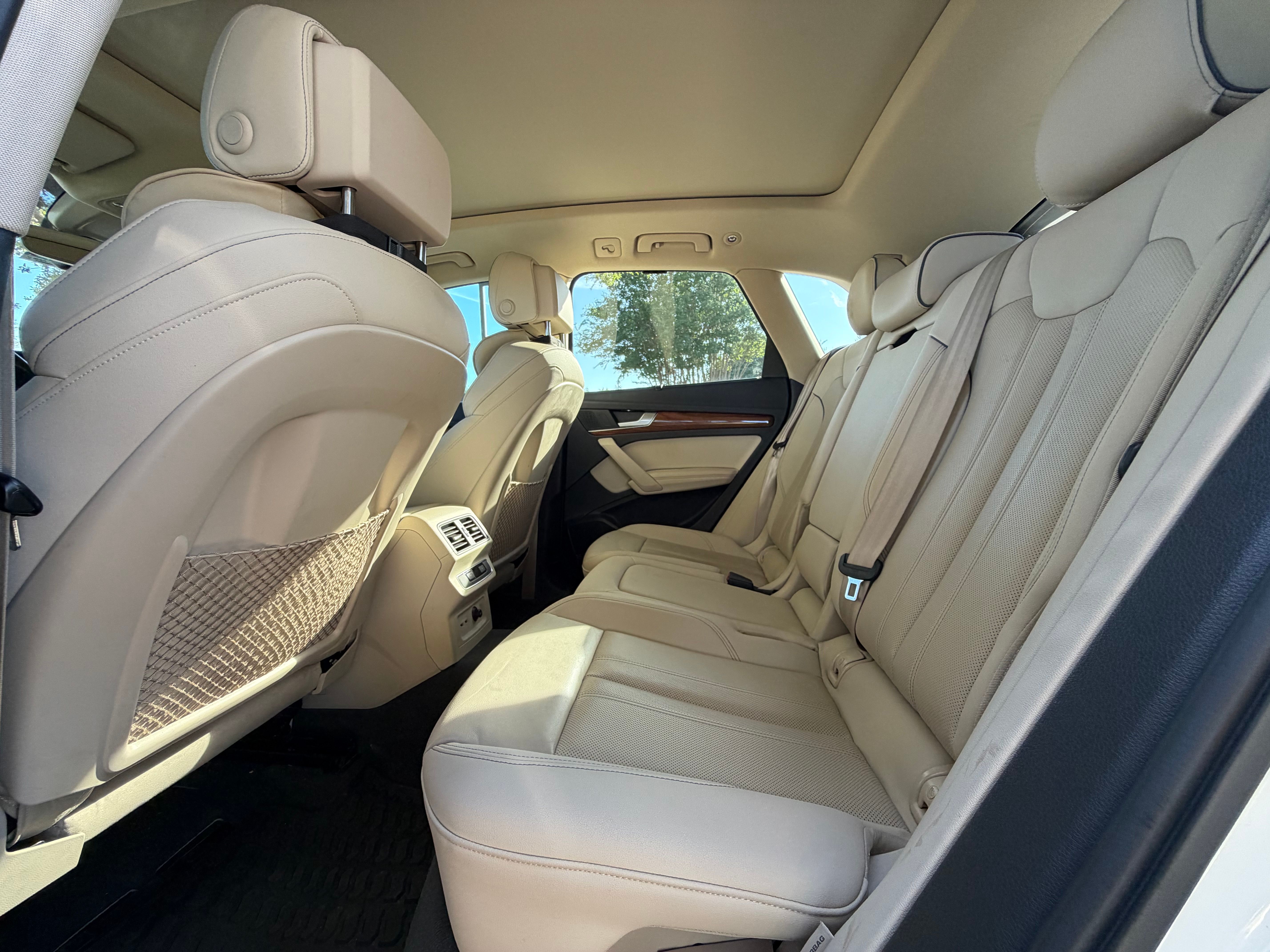 Used 2023 Audi Q5 e Premium Plus w/ Premium Plus Package AWD/4WD image 9