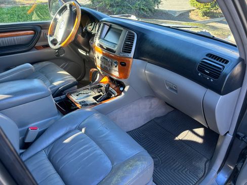Used 2004 Lexus LX 470 470 Sport Utility 4D image 9