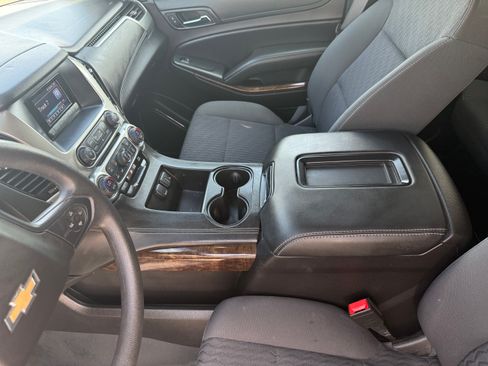 Used 2017 Chevrolet Tahoe 2WD w/ Remote Keyless Entry Package image 5