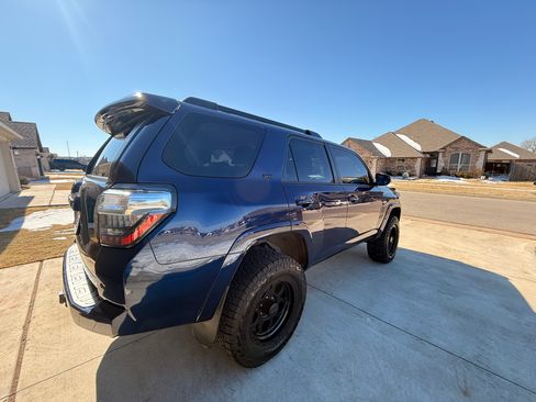 Used 2020 Toyota 4Runner SR5 Premium w/ Moonroof Package image 4