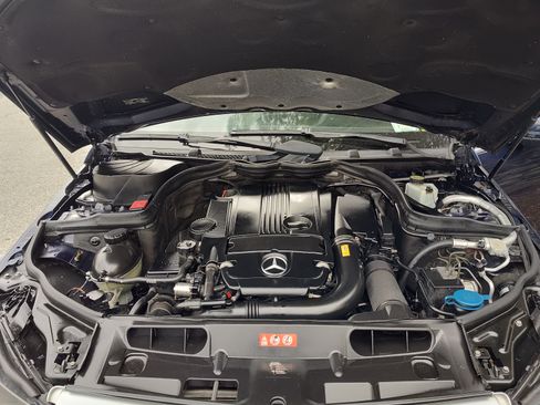 Used 2012 Mercedes-Benz C 250 Sedan image 8