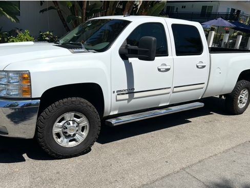 Used 2007 Chevrolet Silverado 2500 LTZ w/ Safety Package AWD/4WD image 4
