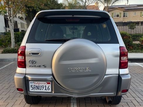Used 2005 Toyota RAV4 2WD image 5