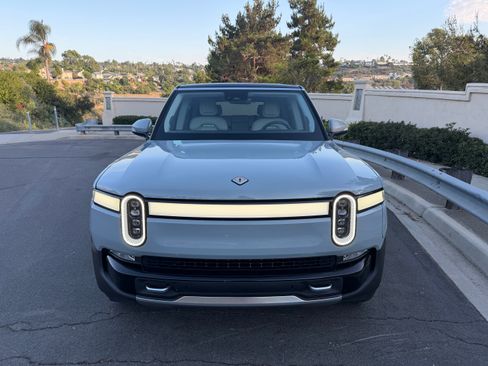 Used 2023 Rivian R1S Adventure AWD/4WD image 2